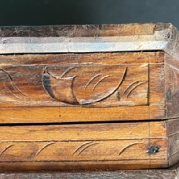 Hexagonal CARVED WOOD TRINKET BOX WITH HINGED LID for Jewelry, Décor, Treasures - Picture 14 of 14